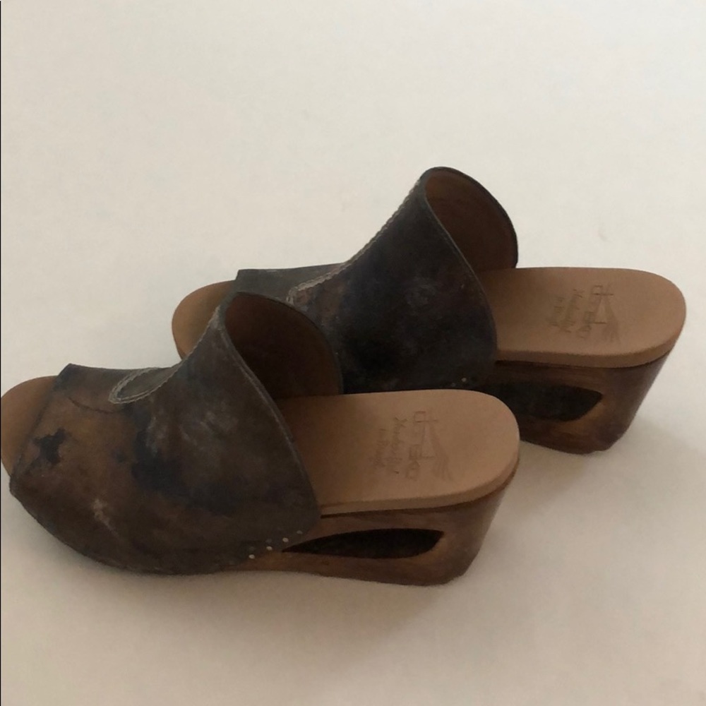 Dansko clog multi colored metallic